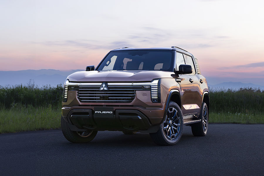 A bronze Mitsubishi SUV